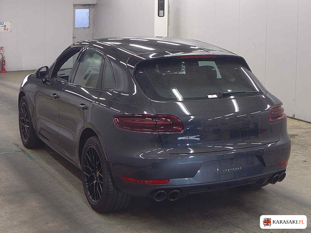 2017 Porsche Macan 4WD GTS 2