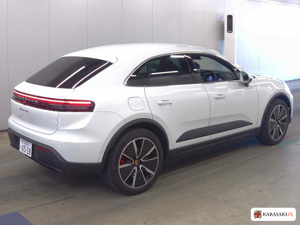 Porsche Macan 2025 z aukcji japońskiej