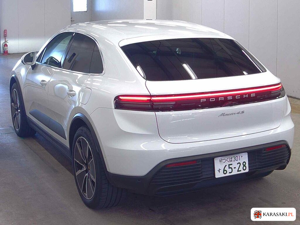 Porsche Macan 2025 z aukcji japońskiej