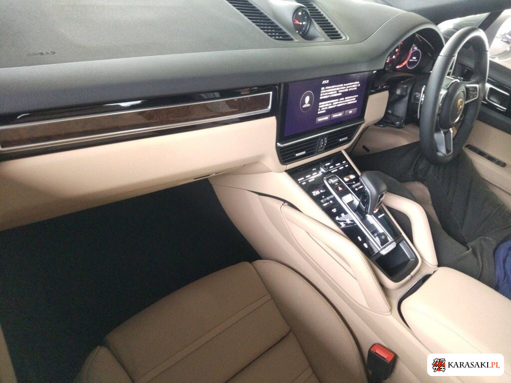 Porsche Cayenne Coupe 2023 z aukcji japońskiej
