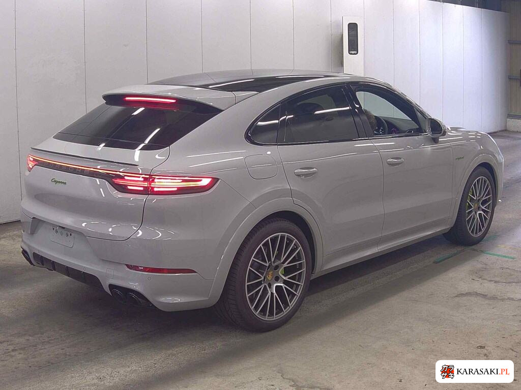Porsche Cayenne Coupe 2023 z aukcji japońskiej