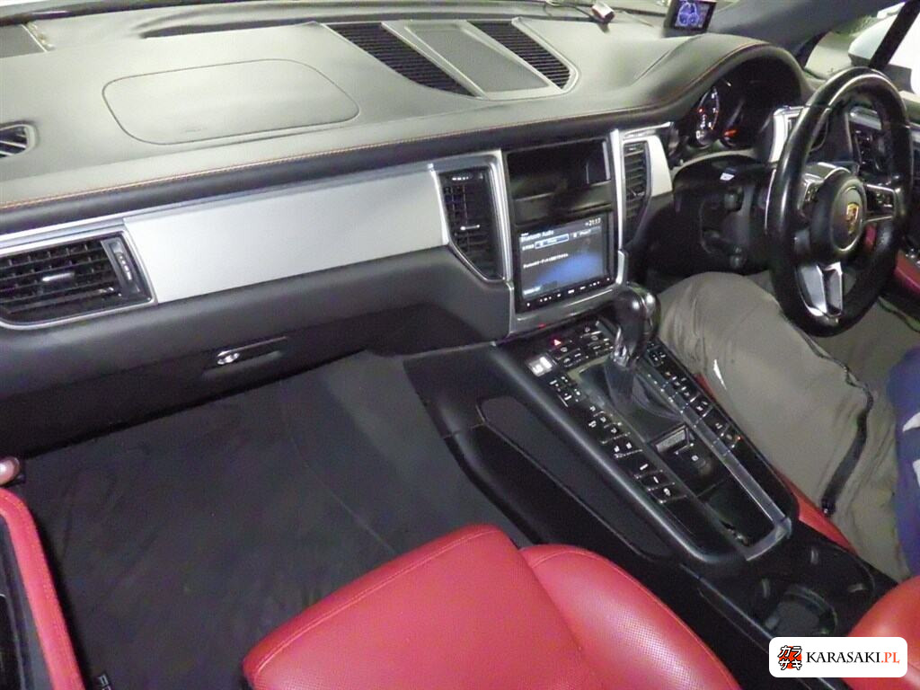 2015 Porsche Macan 4WD Turbo 5