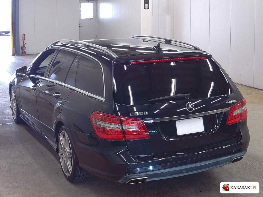Mercedes-Benz E-Class Stationwagon 2013 z aukcji japońskiej