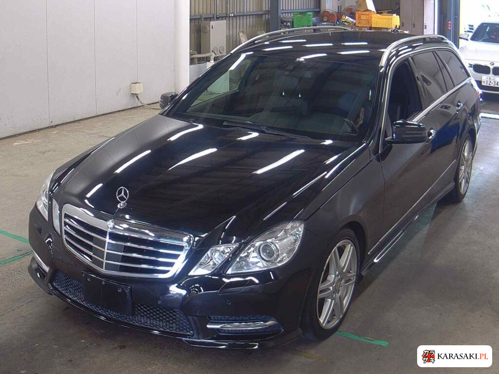 Mercedes-Benz E-Class Stationwagon 2013 z aukcji japońskiej
