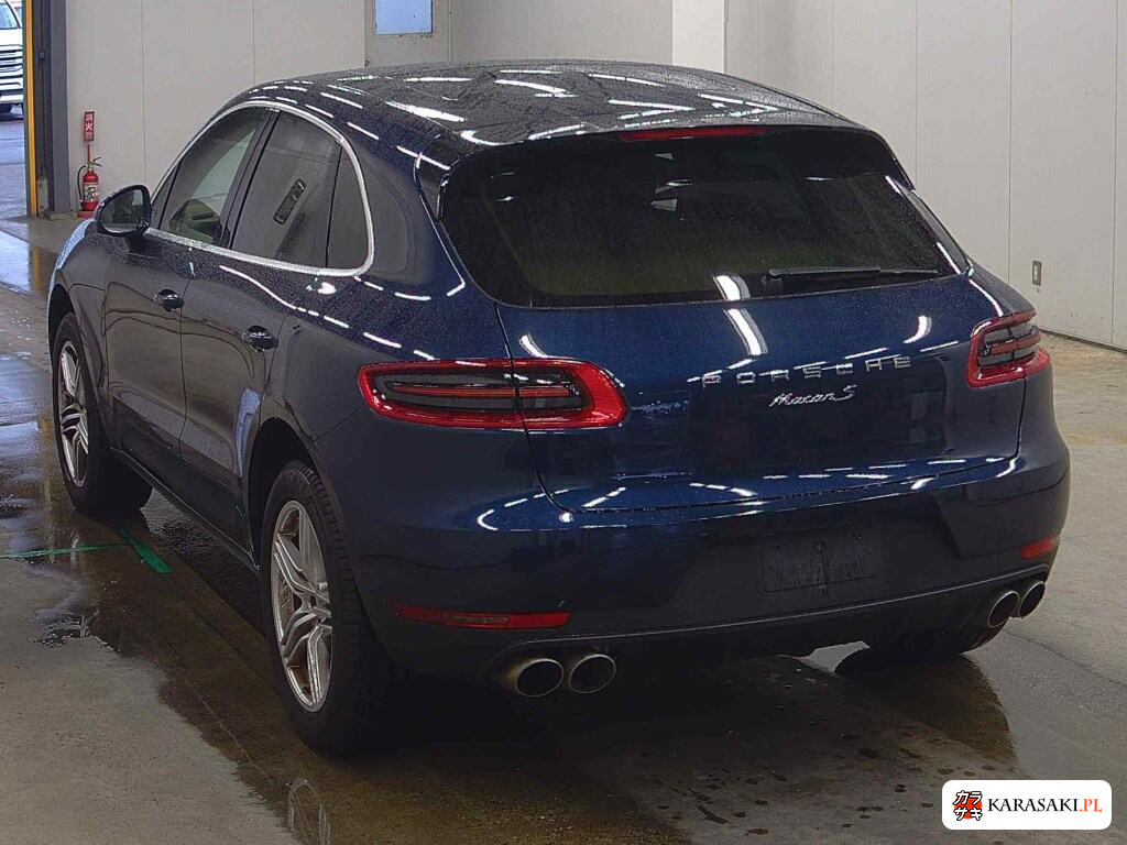 2015 Porsche Macan 4WD 2