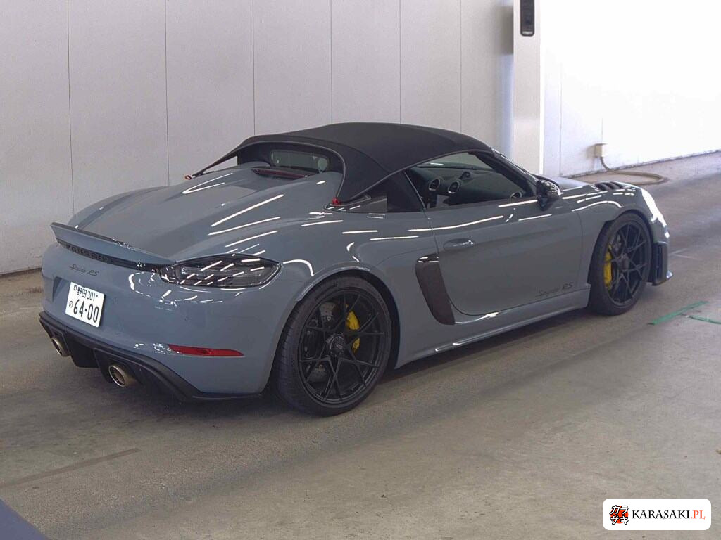 Porsche 718 Spyder 2025 z aukcji japońskiej