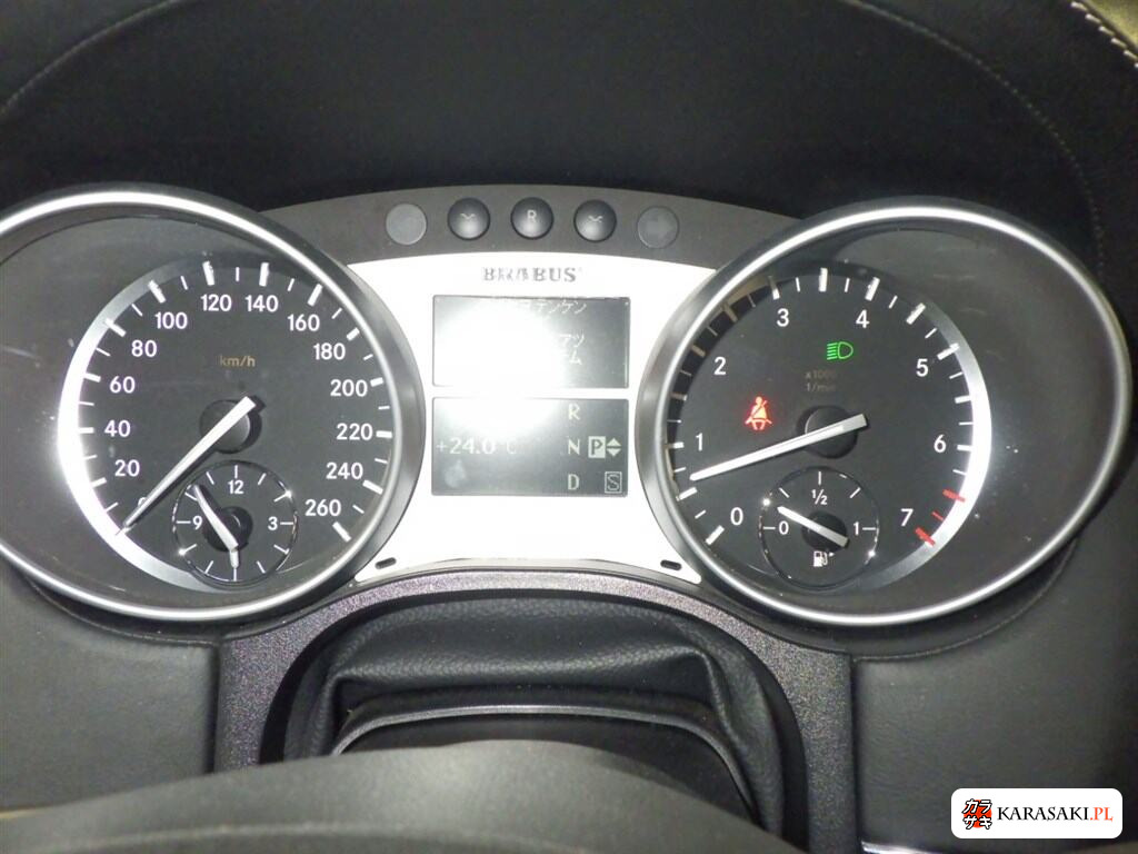 Mercedes-Benz GL-Class 2011 z aukcji japońskiej