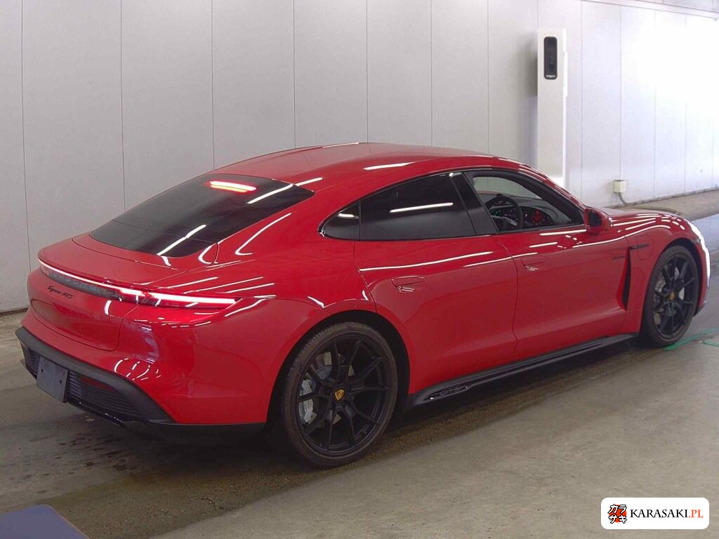 Porsche Taycan 2023 z aukcji japońskiej