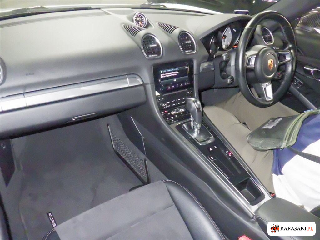 Porsche 718 Cayman 2018 z aukcji japońskiej