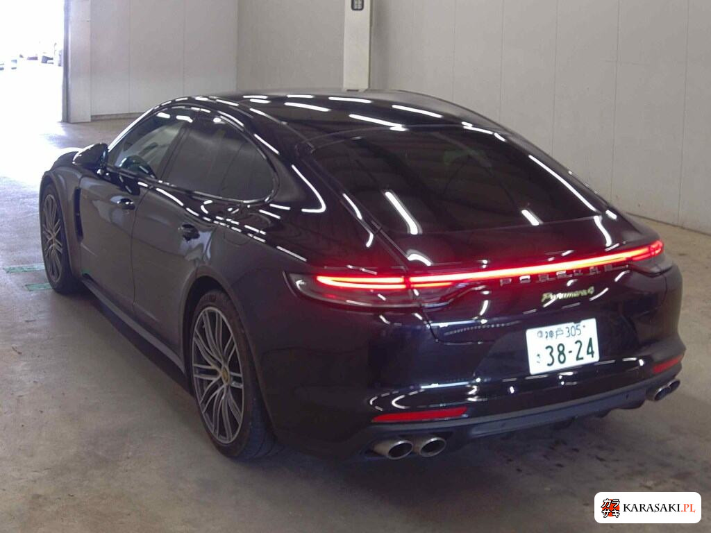 Porsche Panamera 2022 z aukcji japońskiej