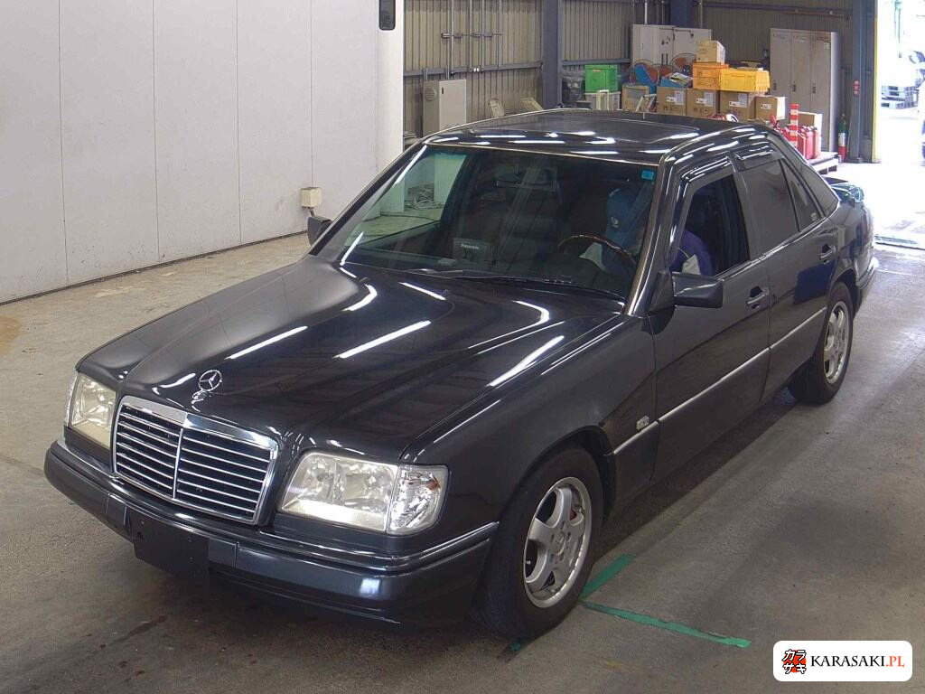 Mercedes-Benz E-Class 1993 z aukcji japońskiej