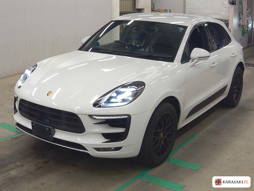 2017 Porsche Macan 4WD GTS Sport Chrono Package 3