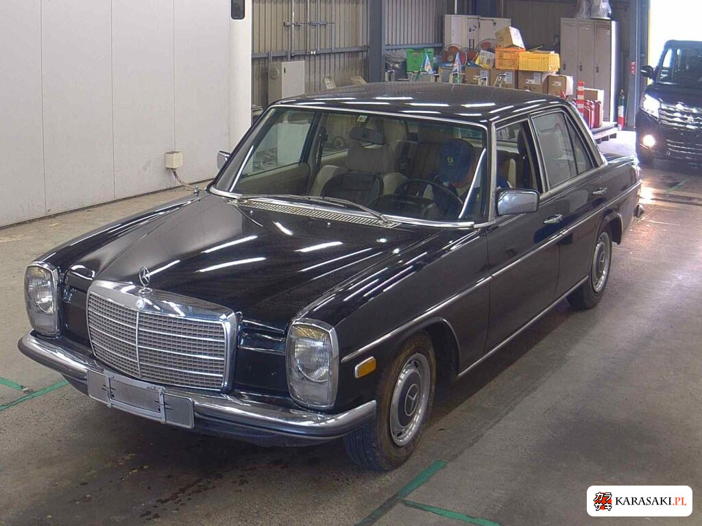 Mercedes-Benz 250 1975 z aukcji japońskiej