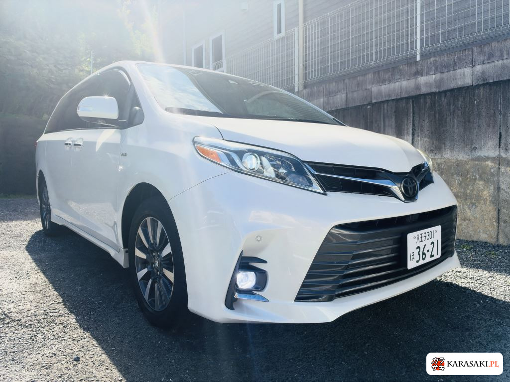 America Toyota Sienna 2019 z aukcji japońskiej