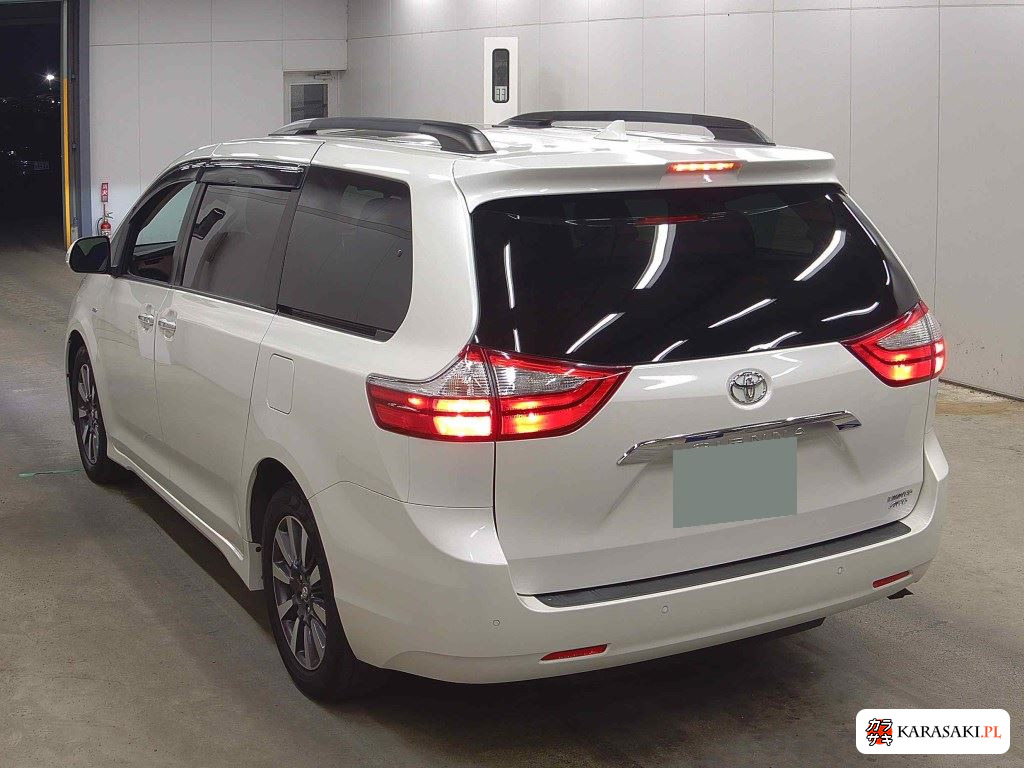 America Toyota Sienna 2019 z aukcji japońskiej