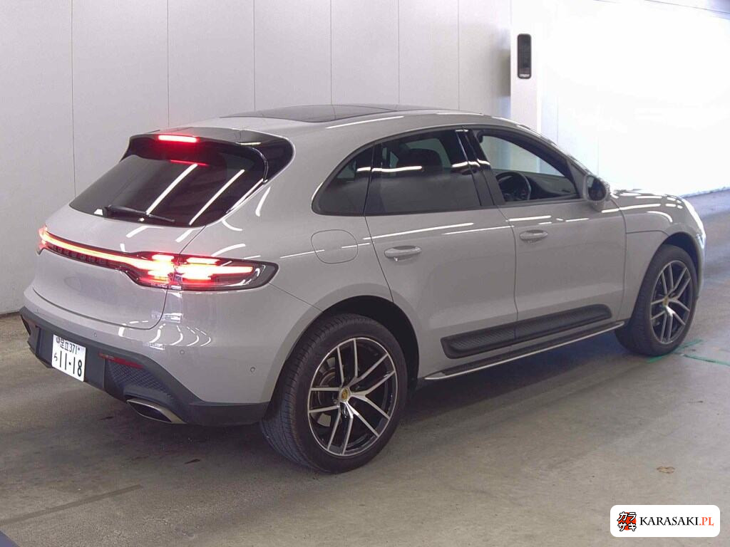 2023 Porsche Macan 4WD Base Grade 4