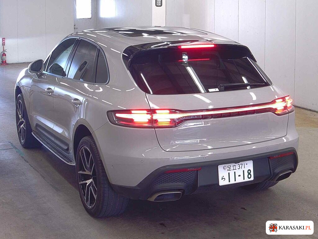 2023 Porsche Macan 4WD Base Grade 2