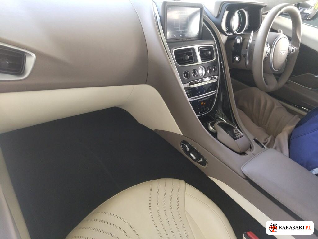Aston Martin DB11 2018 z aukcji japońskiej