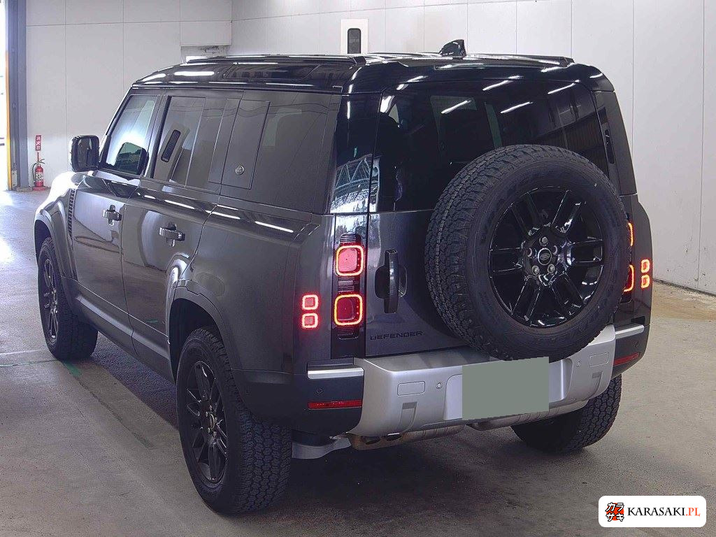 Land Rover Defender 2024 z aukcji japońskiej