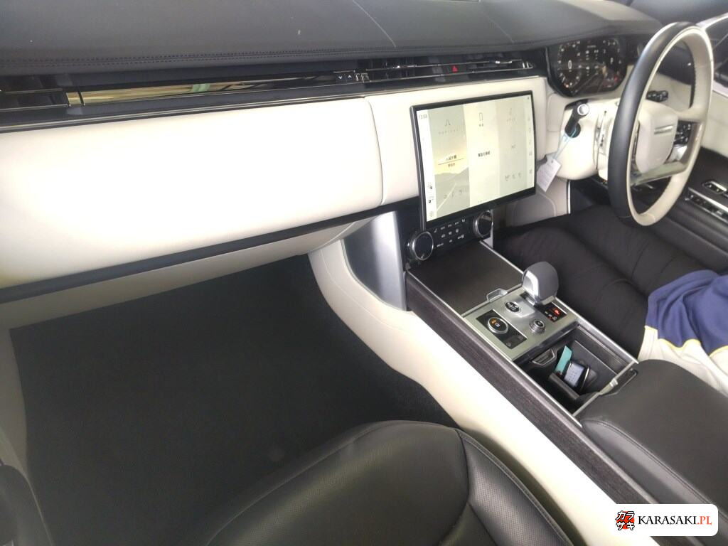 Land Rover Range Rover 2023 z aukcji japońskiej