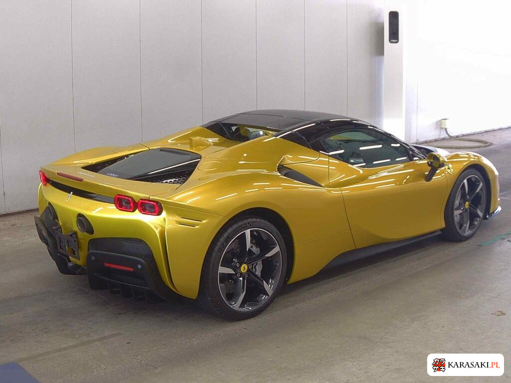 Ferrari SF90 Spider 2023 z aukcji japońskiej