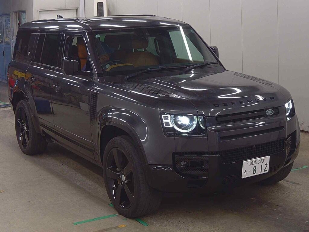 Land Rover Defender 2023 z aukcji japońskiej