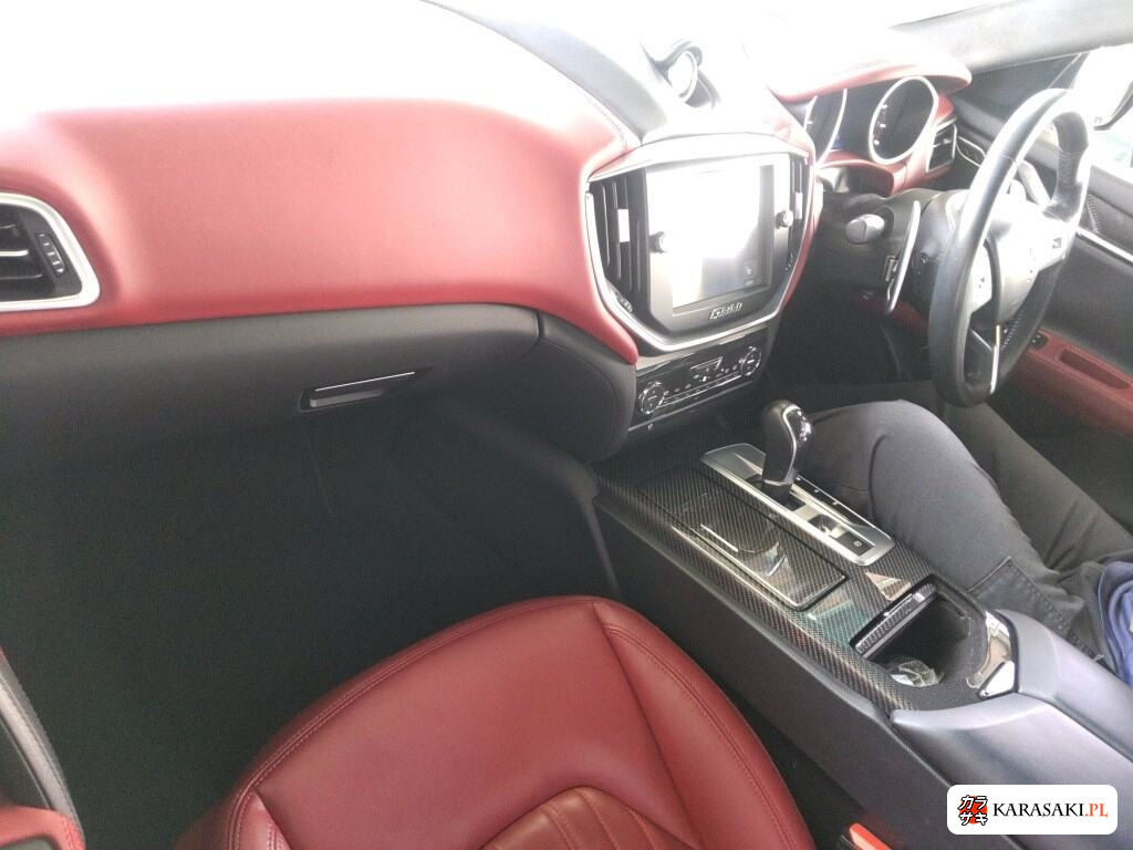 Maserati Ghibli 2015 z aukcji japońskiej