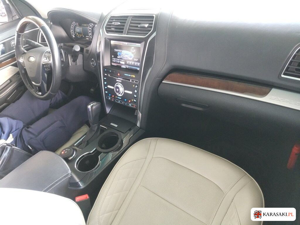 Ford Explorer 2016 z aukcji japońskiej