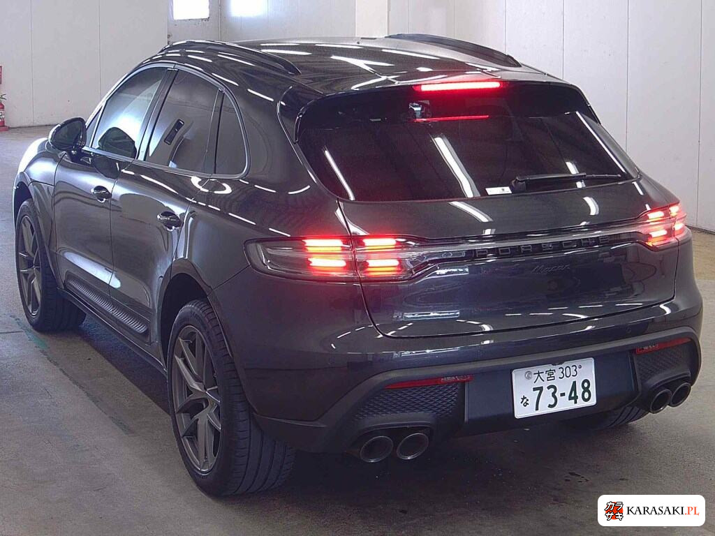 2023 Porsche Macan 4WD Base Grade 2