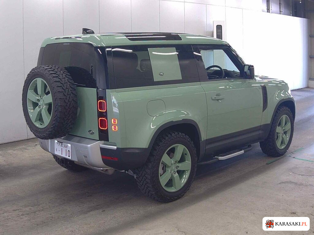 Land Rover Defender 2023 z aukcji japońskiej