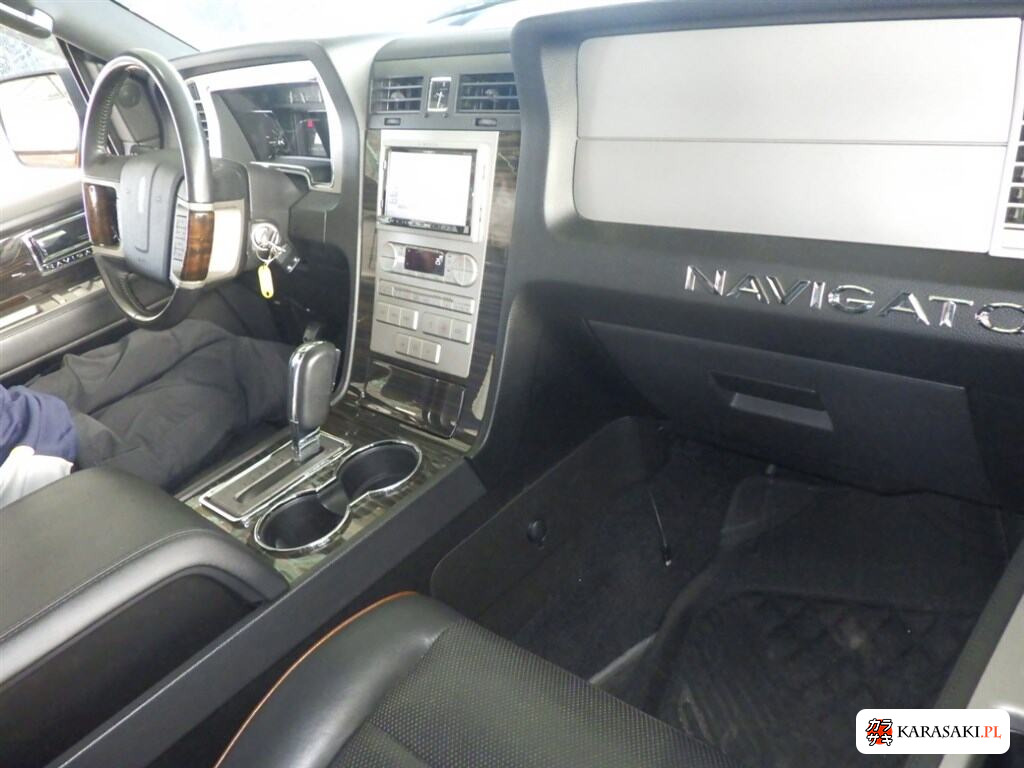 Lincoln Navigator 2011 z aukcji japońskiej