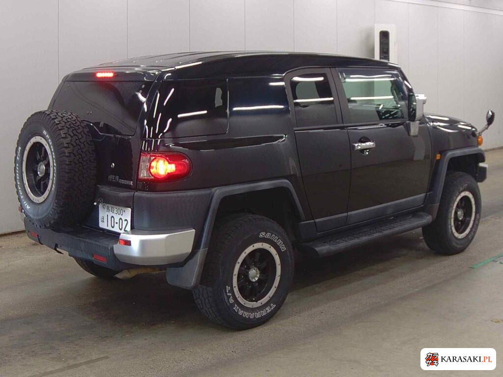 America Toyota FJ Cruiser 2007 z aukcji japońskiej