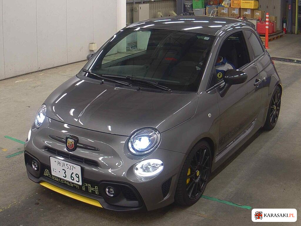 Abarth 695 2024 z aukcji japońskiej
