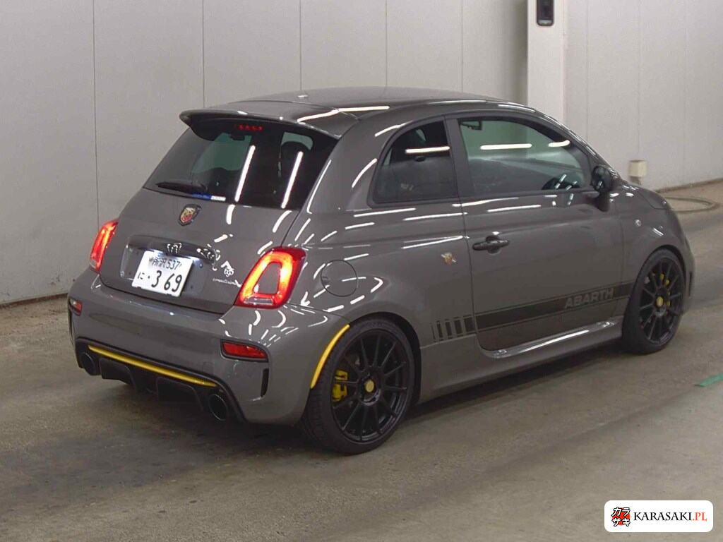 Abarth 695 2024 z aukcji japońskiej