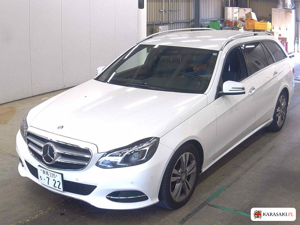 Mercedes-Benz E-Class Stationwagon 2013 z aukcji japońskiej