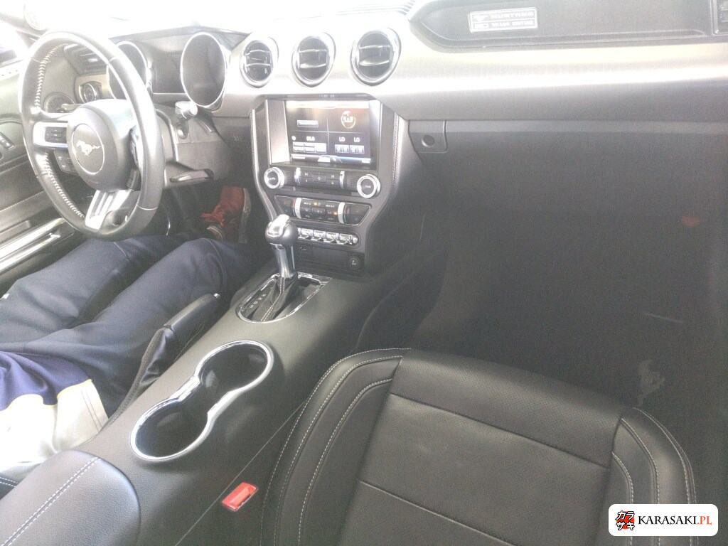 Ford Mustang 2015 z aukcji japońskiej