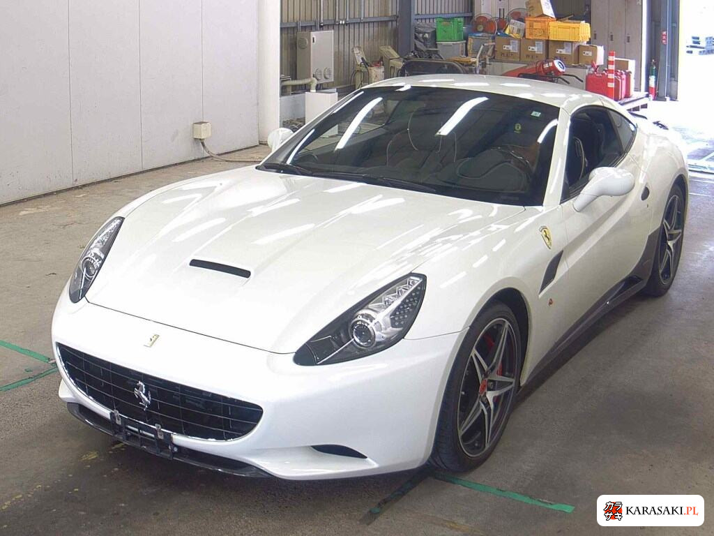 Ferrari California 2011 z aukcji japońskiej