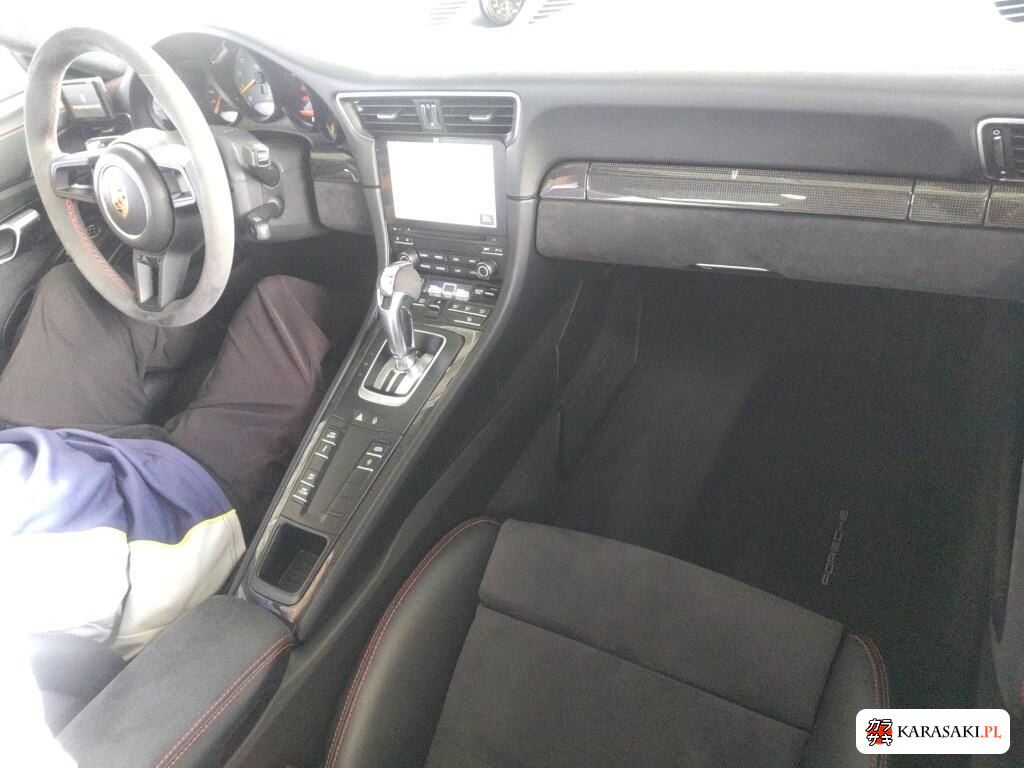 Porsche 911 2018 z aukcji japońskiej