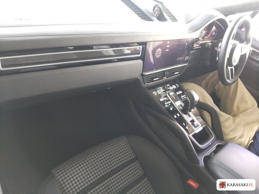 Porsche Cayenne Coupe 2023 z aukcji japońskiej