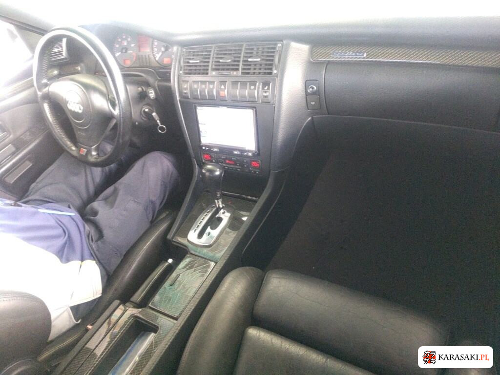 Audi S8 2004 z aukcji japońskiej