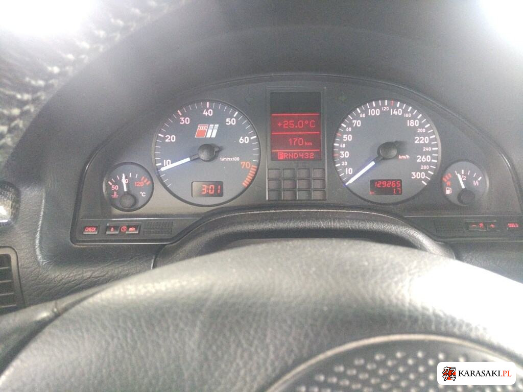 Audi S8 2004 z aukcji japońskiej
