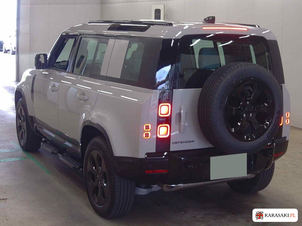 Land Rover Defender 2026 z aukcji japońskiej