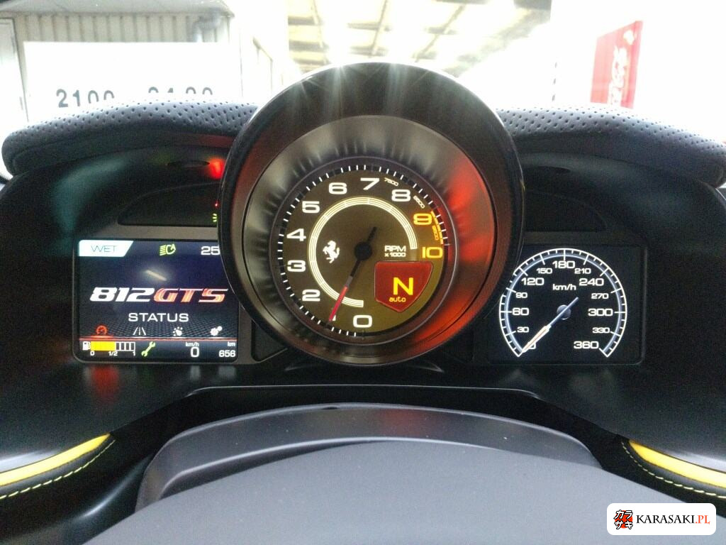 Ferrari 812 GTS 2022 z aukcji japońskiej