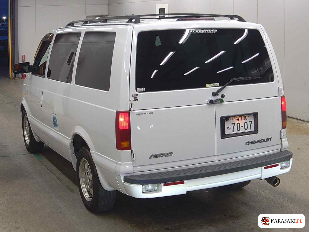 Chevrolet Astro 2003 z aukcji japońskiej