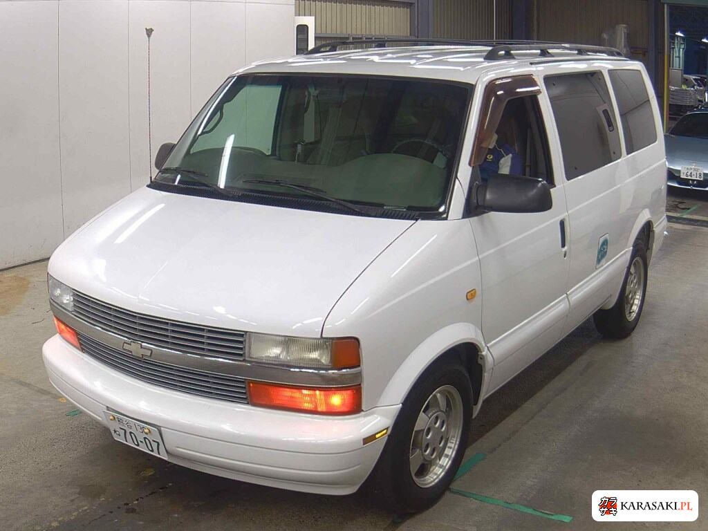 Chevrolet Astro 2003 z aukcji japońskiej