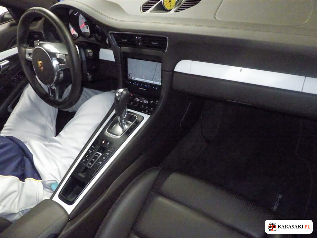 Porsche 911 2013 z aukcji japońskiej