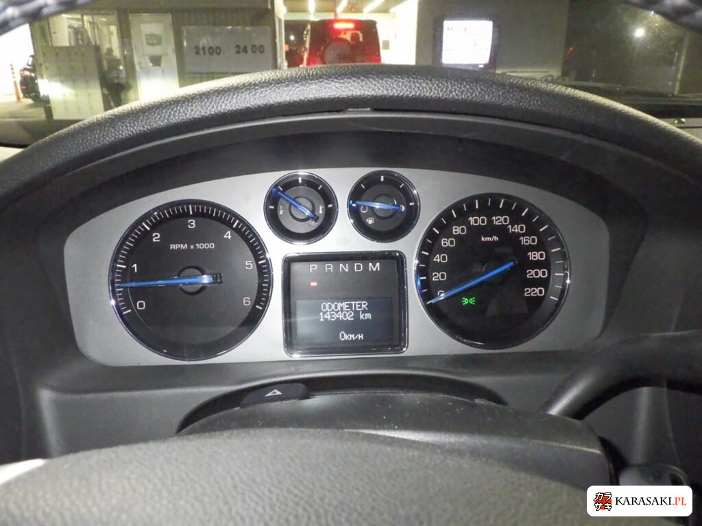 Cadillac Escalade 2009 z aukcji japońskiej
