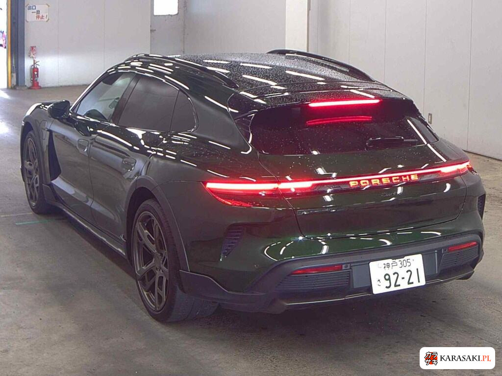 Porsche Taycan 2024 z aukcji japońskiej