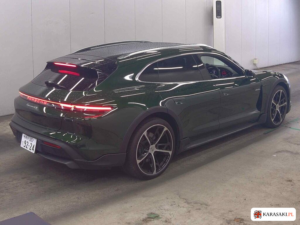 Porsche Taycan 2024 z aukcji japońskiej