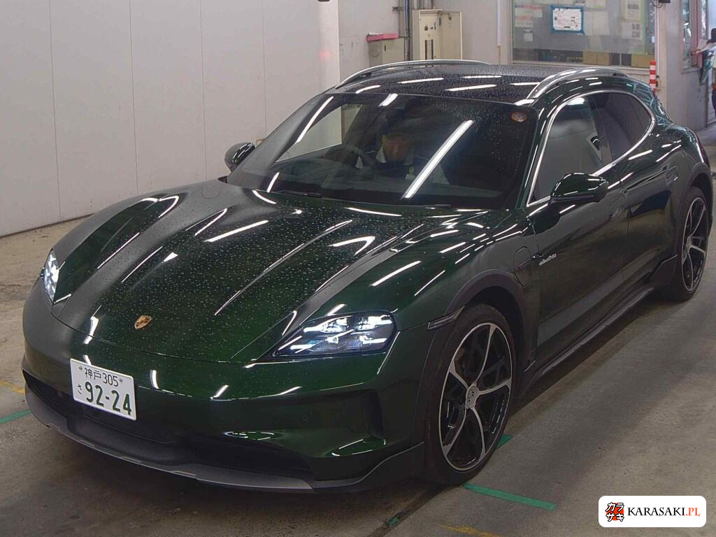 Porsche Taycan 2024 z aukcji japońskiej